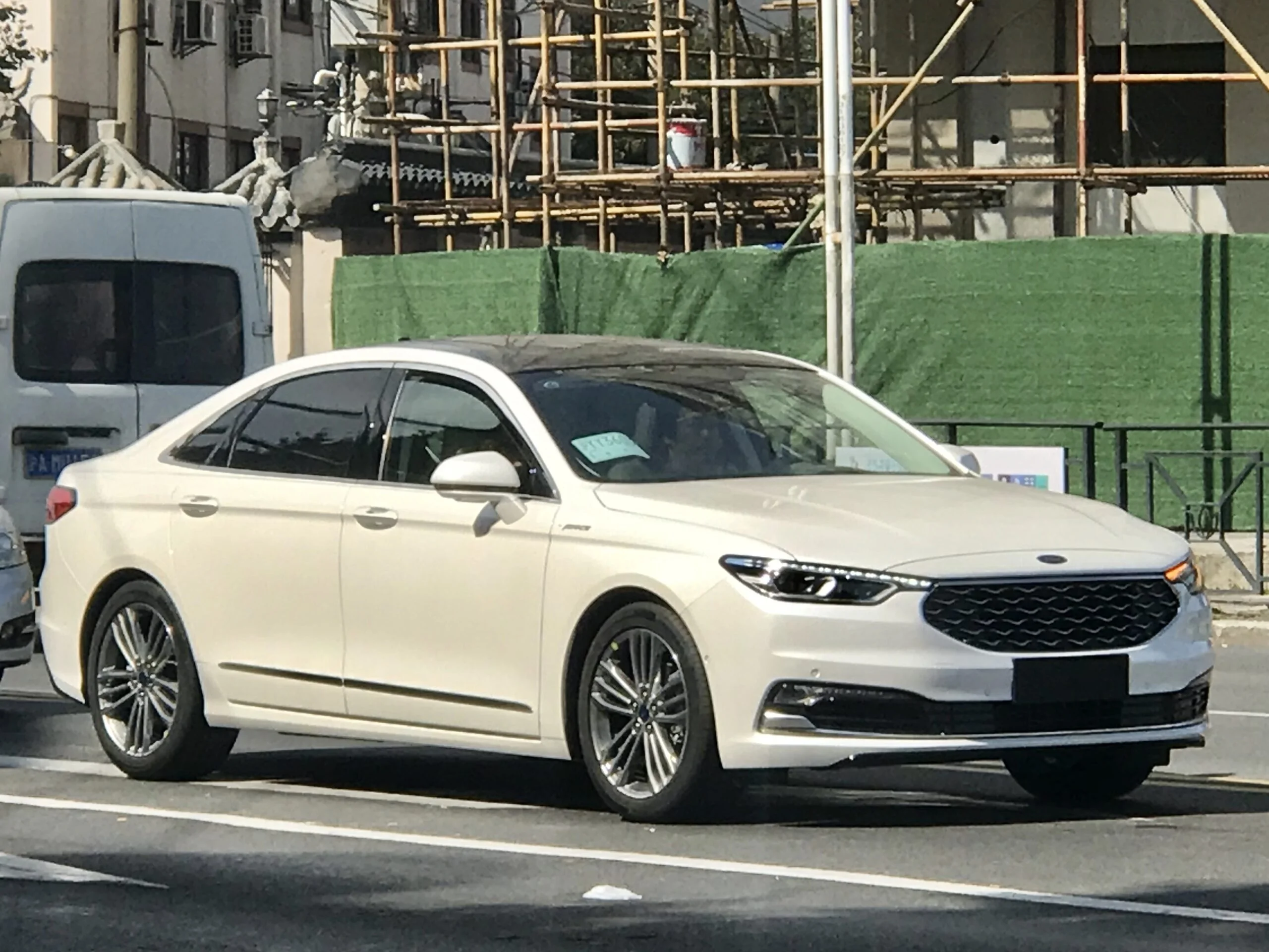 Ford Taurus